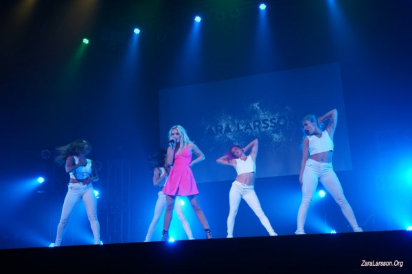 Zara Larsson pic #942098