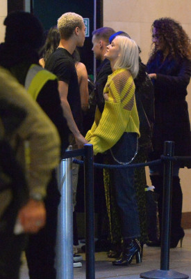 Zara Larsson pic #1091886