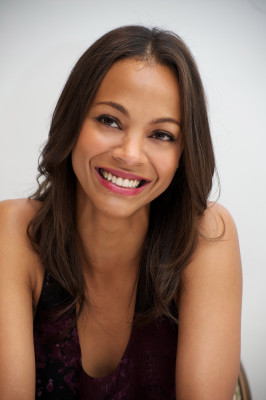 Zoe Saldana pic #399430