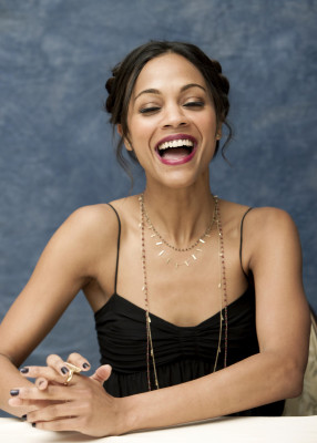 Zoe Saldana pic #373228