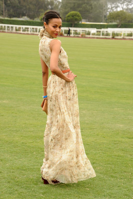 Zoe Saldana pic #391595
