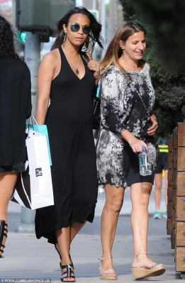 Zoe Saldana pic #724595