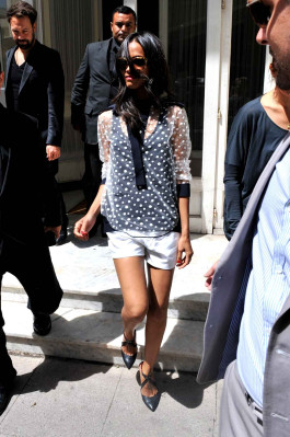 Zoe Saldana pic #611436