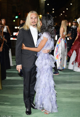 photo 4 in Zoe Saldana gallery [id966003] 2017-09-27 00:00:00