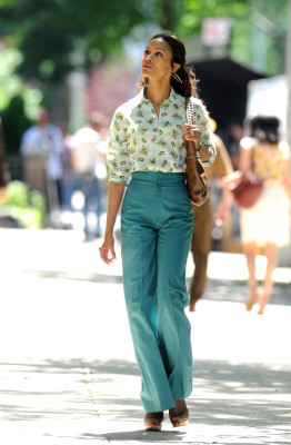Zoe Saldana pic #496372