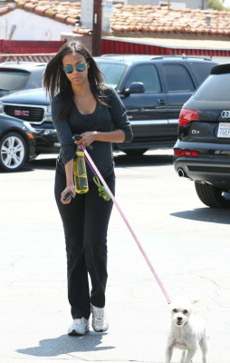 Zoe Saldana pic #725084