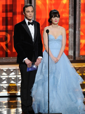 Zooey Deschanel pic #536171