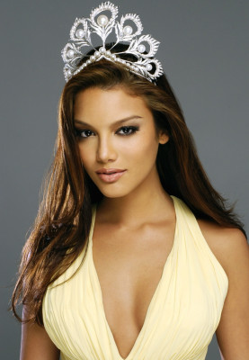 photo 3 in Zuleyka Rivera Mendoza gallery [id1043371] 2018-06-11 00:00:00