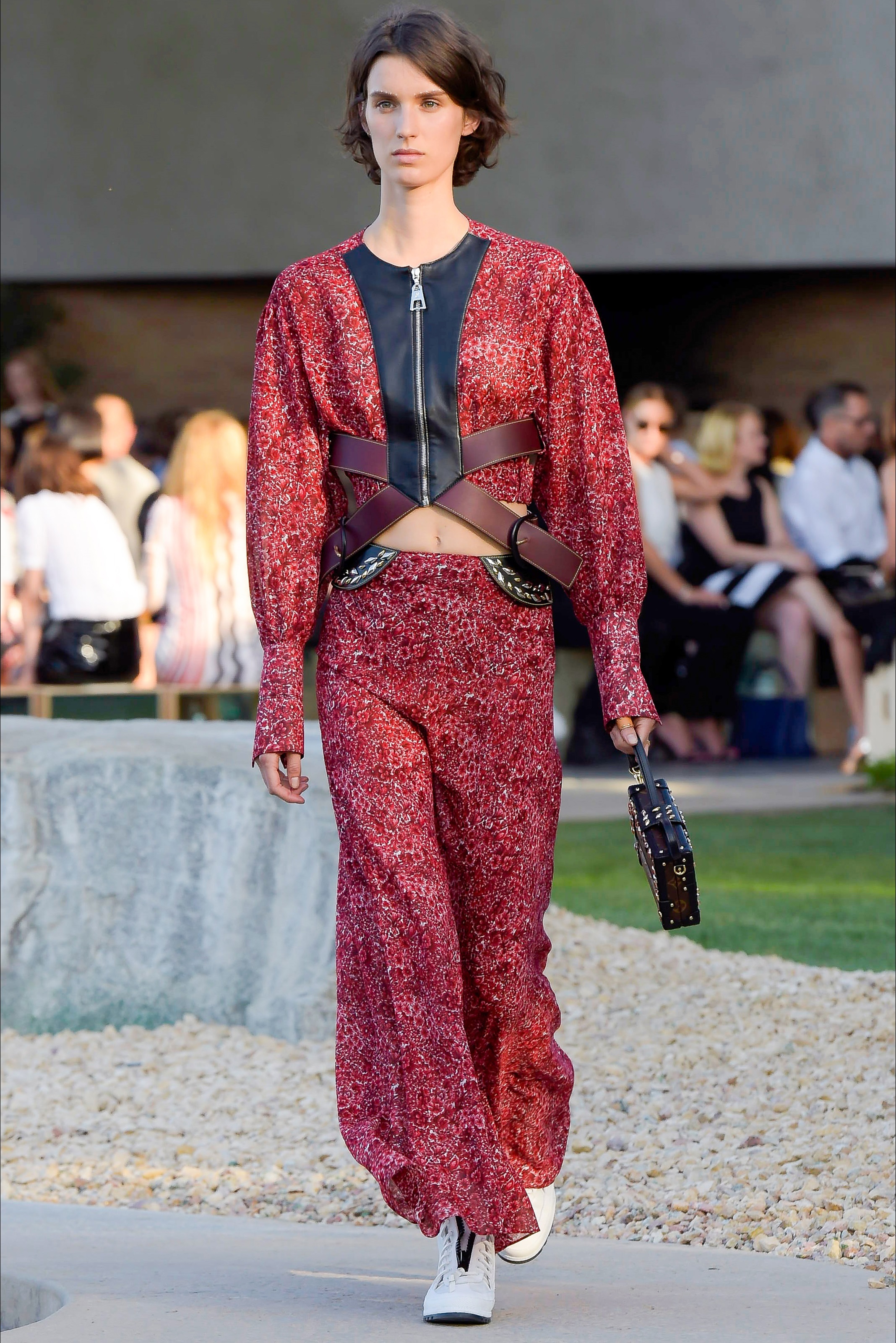 Photo from louis vuitton Pre Spring 2016 (Collection)