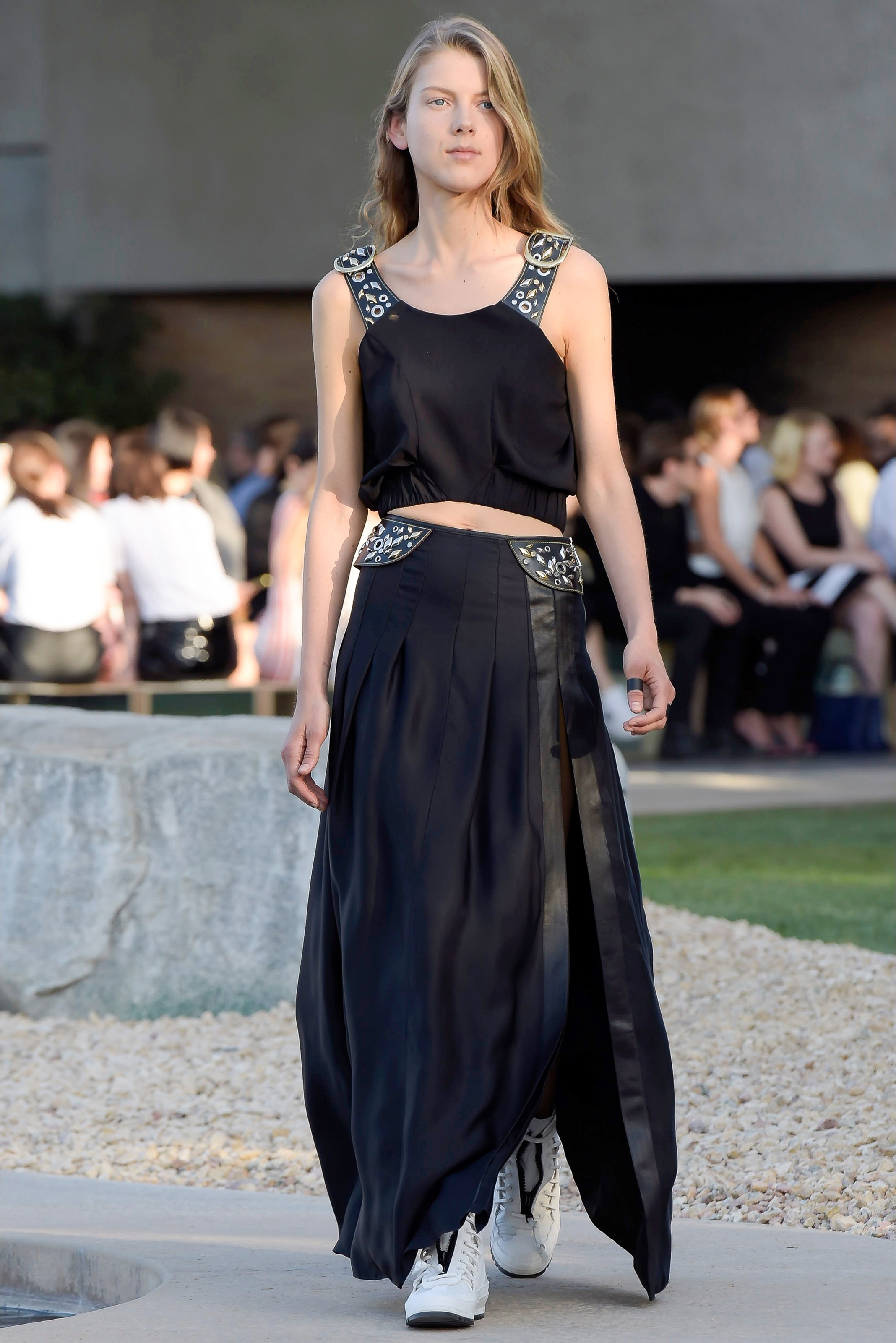 Photo from louis vuitton Pre Spring 2016 (Collection)
