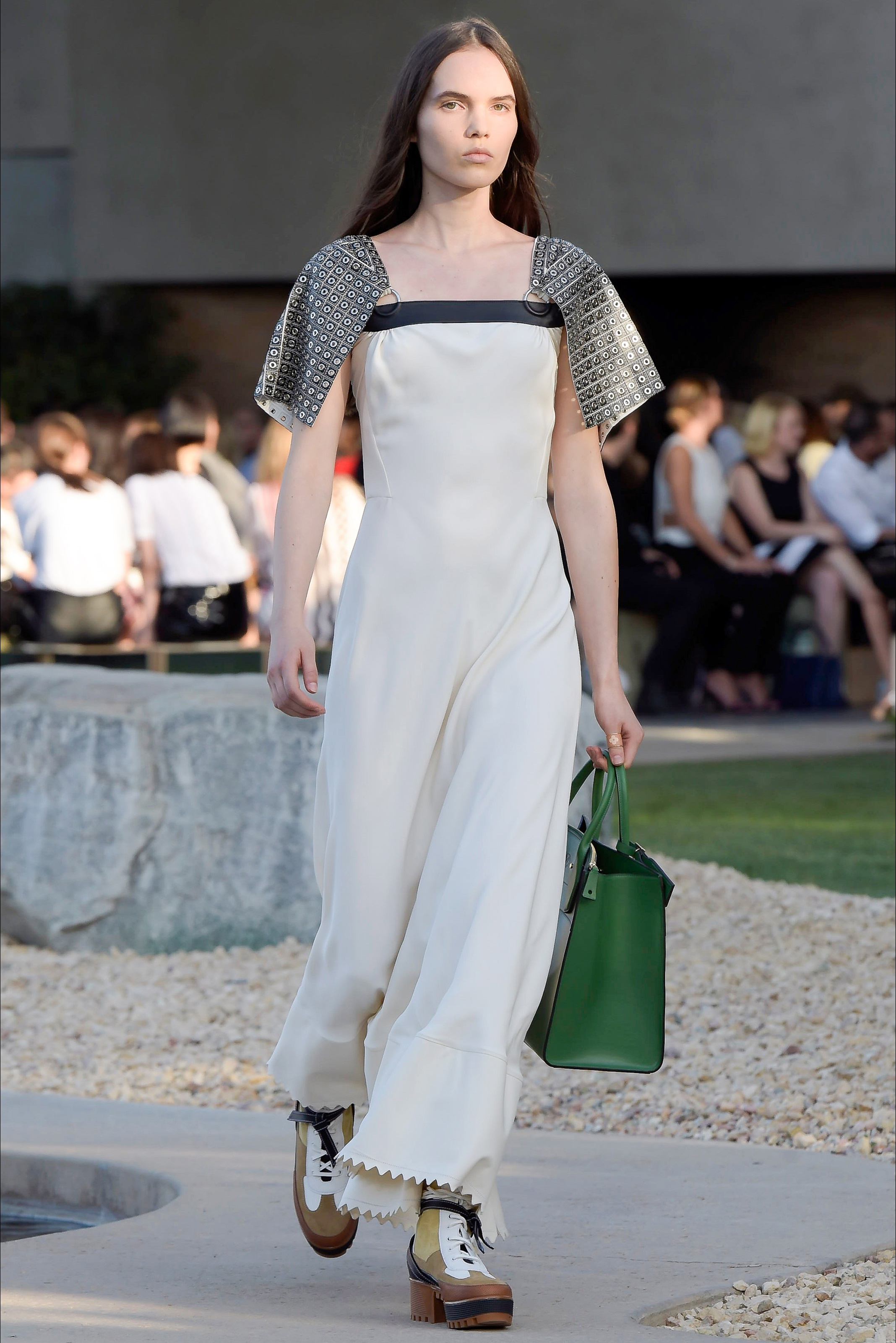 Photo from louis vuitton Pre Spring 2016 (Collection)