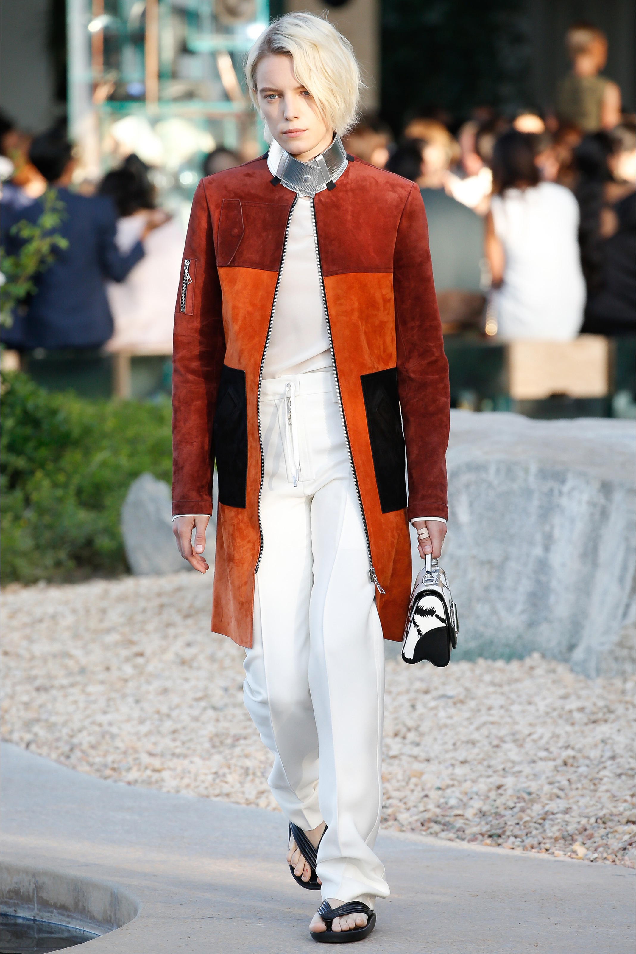 Photo from louis vuitton Pre Spring 2016 (Collection)