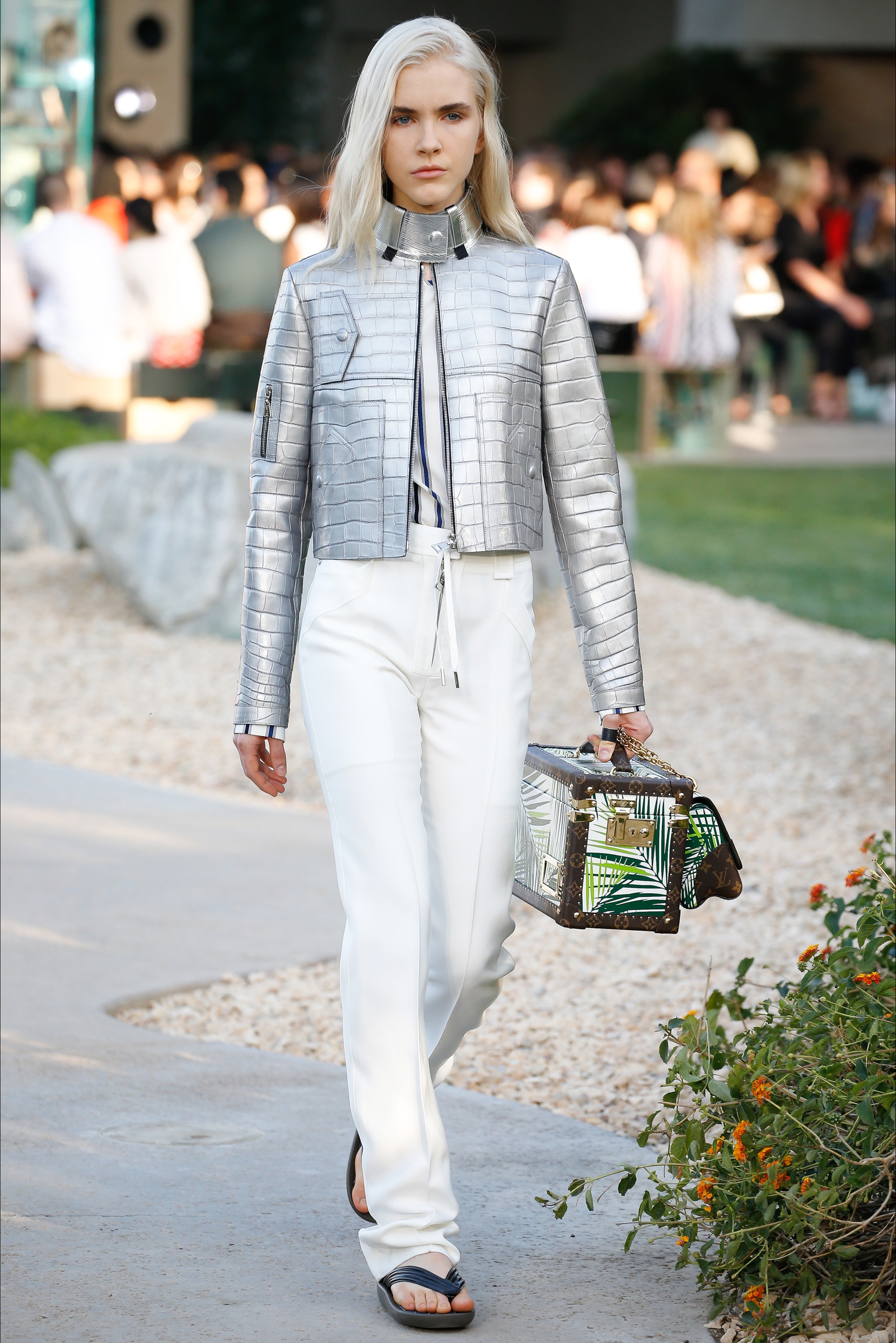 Photo from louis vuitton Pre Spring 2016 (Collection)