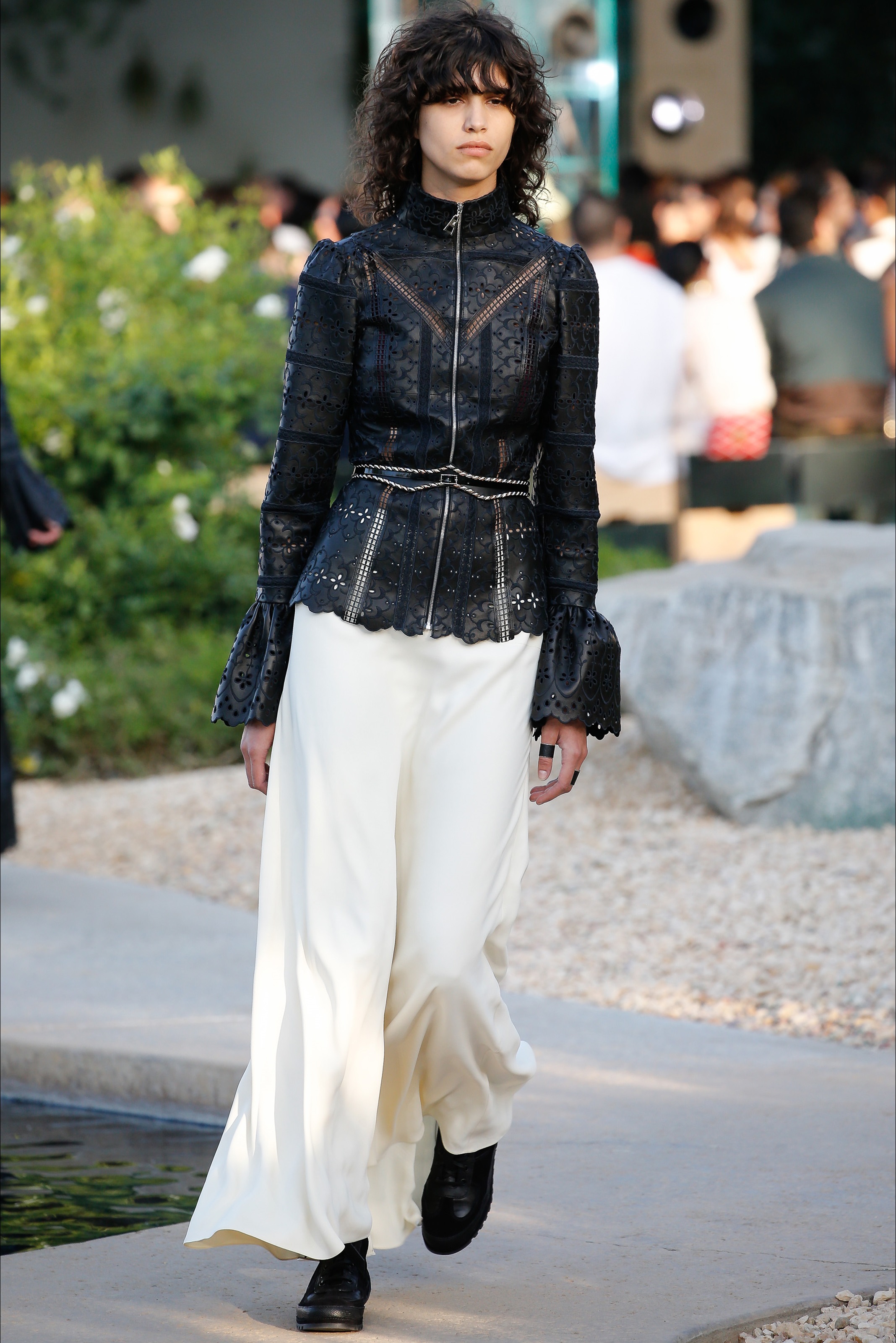 Photo from louis vuitton Pre Spring 2016 (Collection)