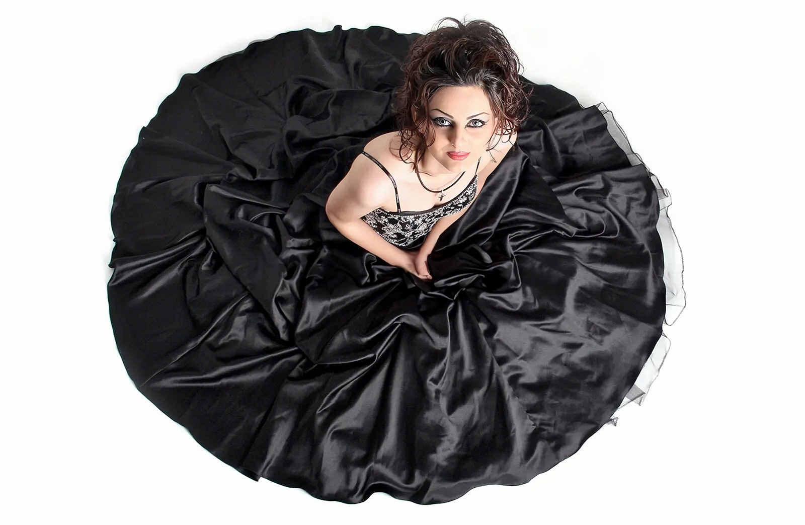 Photo from Mahlagha Jaberi - Dreamsite Photoshoot