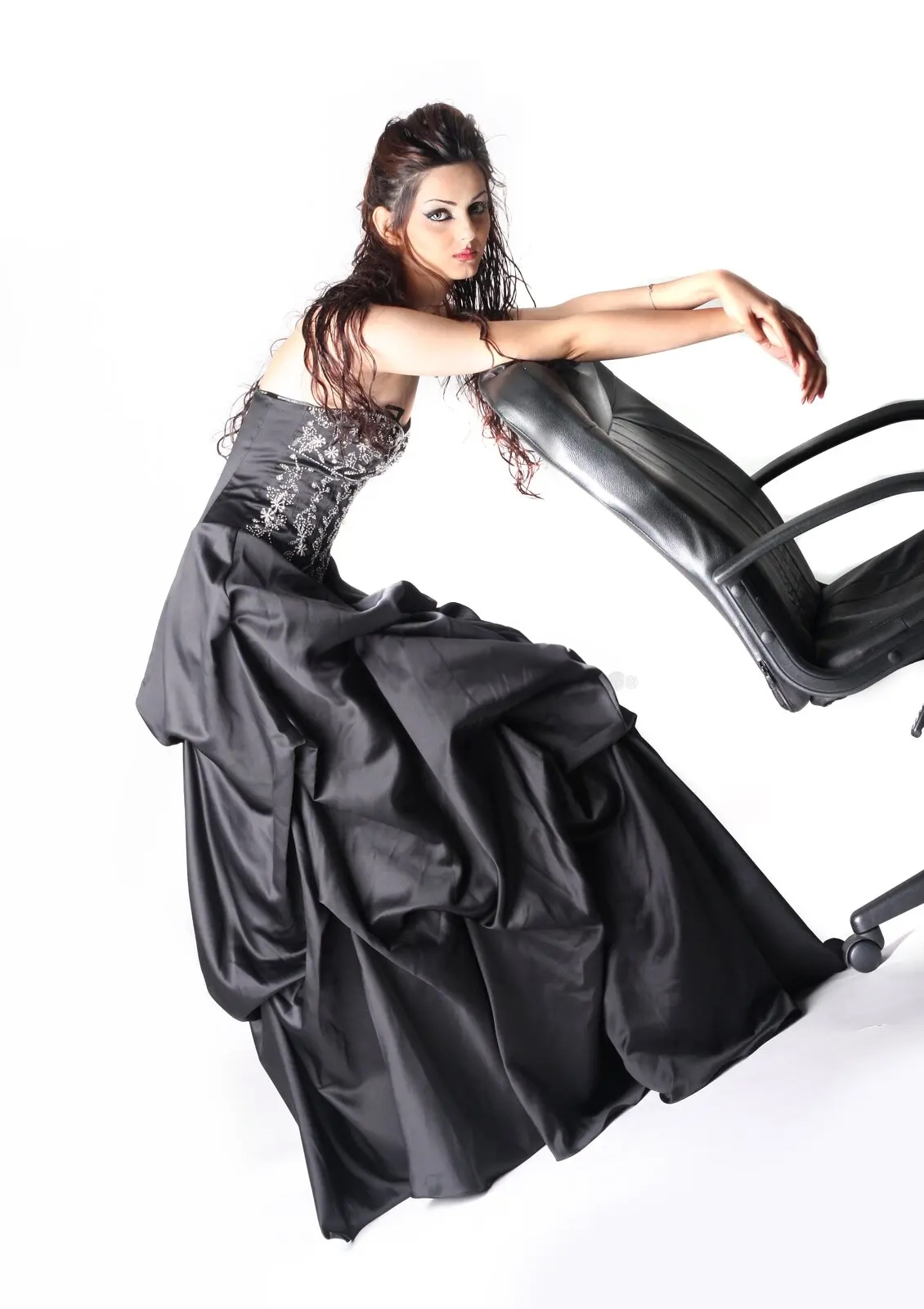 Photo from Mahlagha Jaberi - Dreamsite Photoshoot