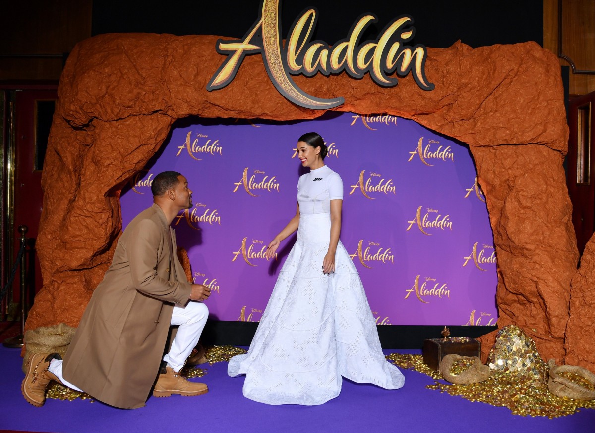 Naomi Scott - "Aladdin" Premiere in Paris || 2019