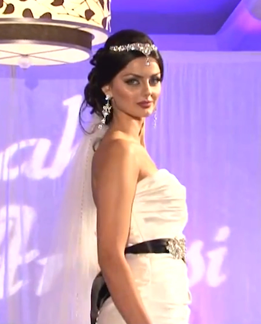 Photo from Mahlagha Jaberi at the Negah Magazine Fashion Show 