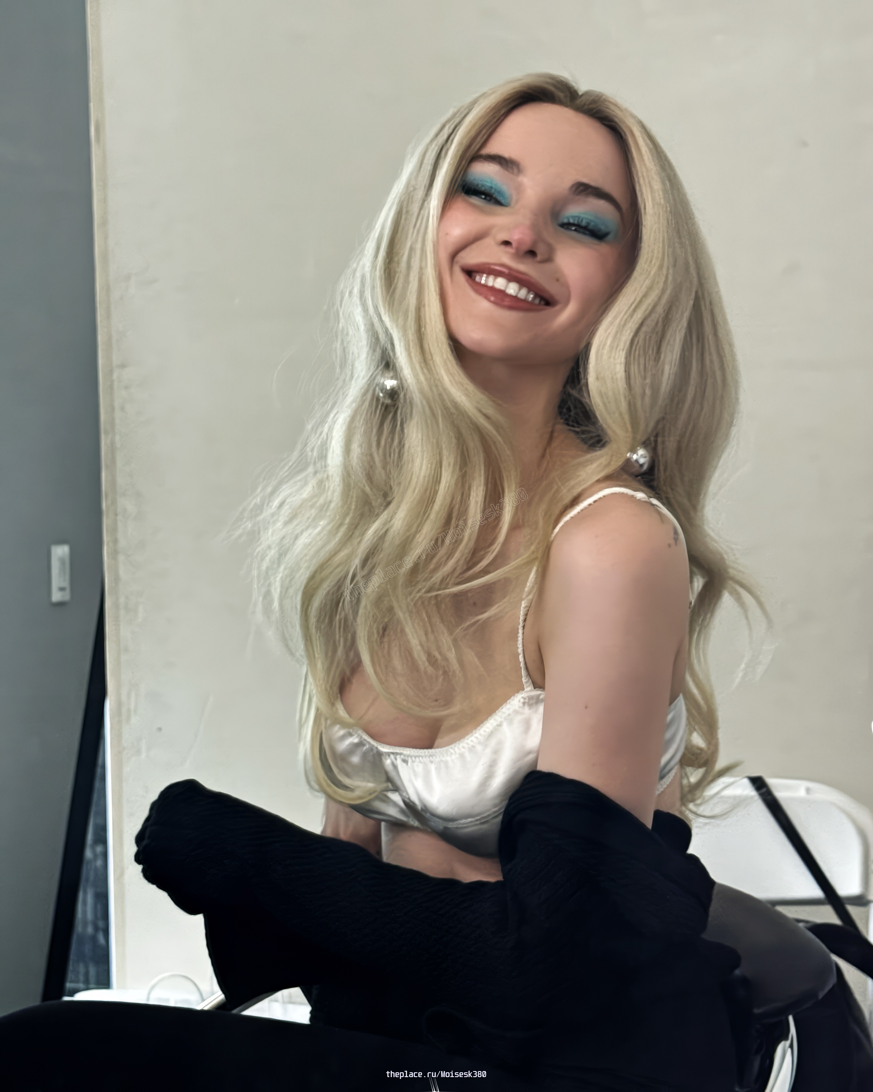 Dove Cameron - Social Media 24-05-2024