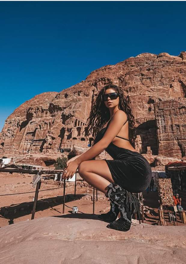 Photo from DEMI ROSE