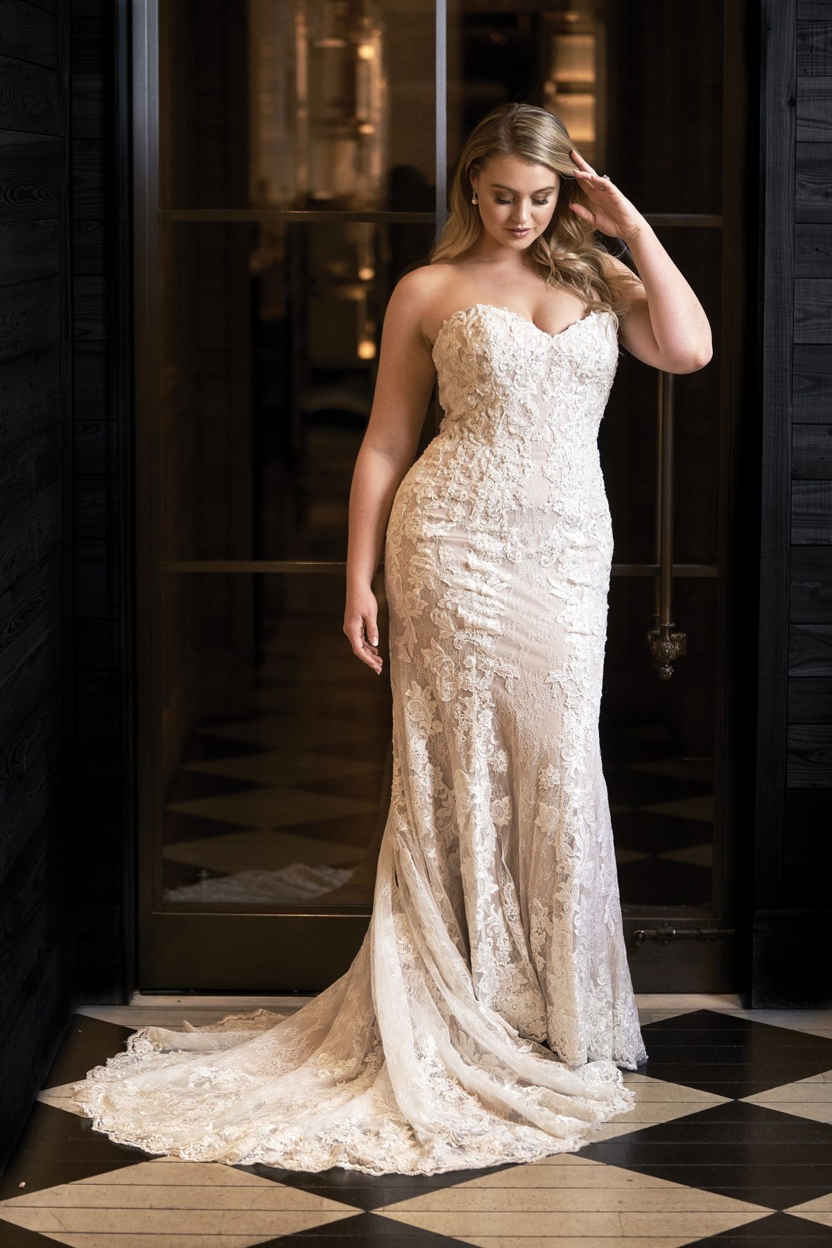 Iskra Lawrence for Justin Alexander’s New Bridal Campaign, 2018