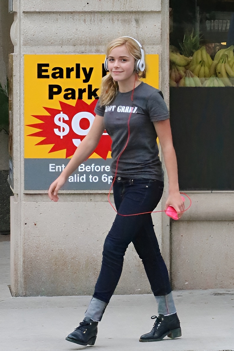Photo from Kiernan Shipka