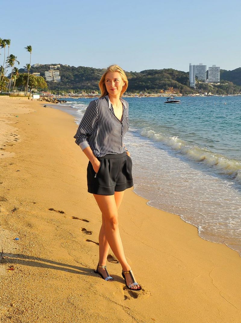Maria Sharapova – Sightseeing in Acapulco, February 2015
