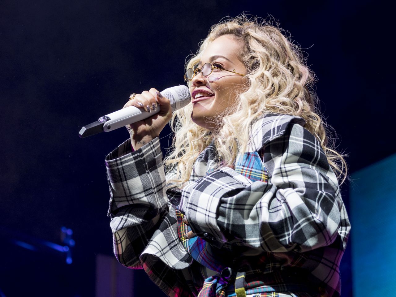 Rita Ora – Performs Live in Glasgow