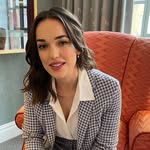 Elizabeth Henstridge Instagram Icon