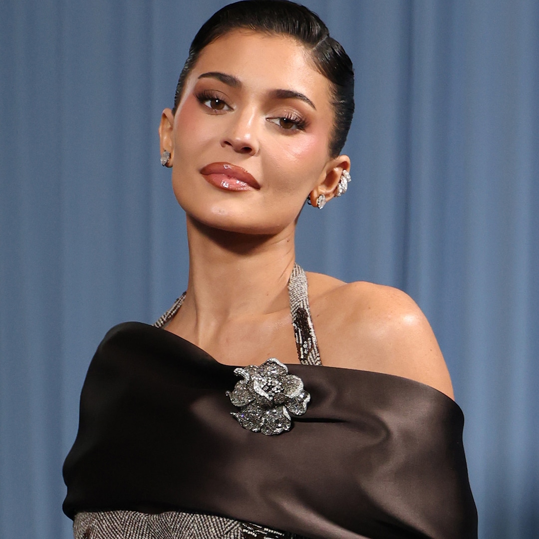 Kylie Jenner Displays Personalized Christmas Wrapping Paper Featuring Stormi and Aire