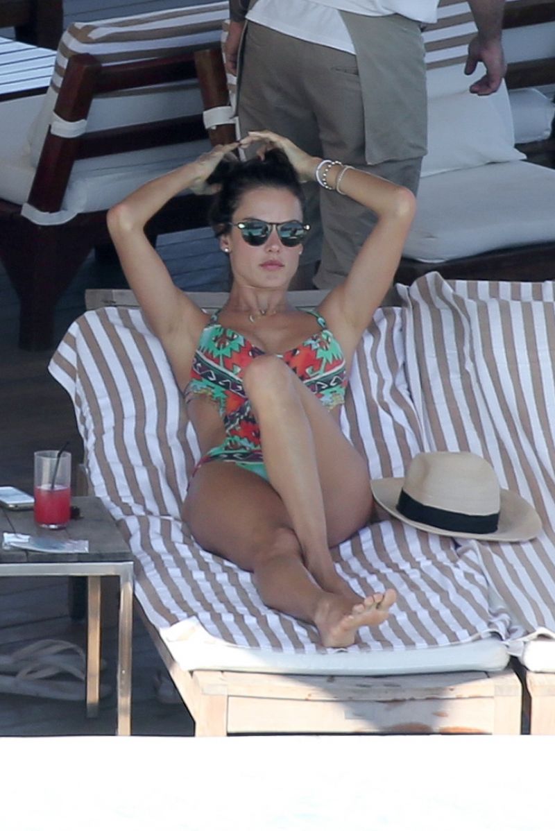 Alessandra Ambrosio, photo #785913