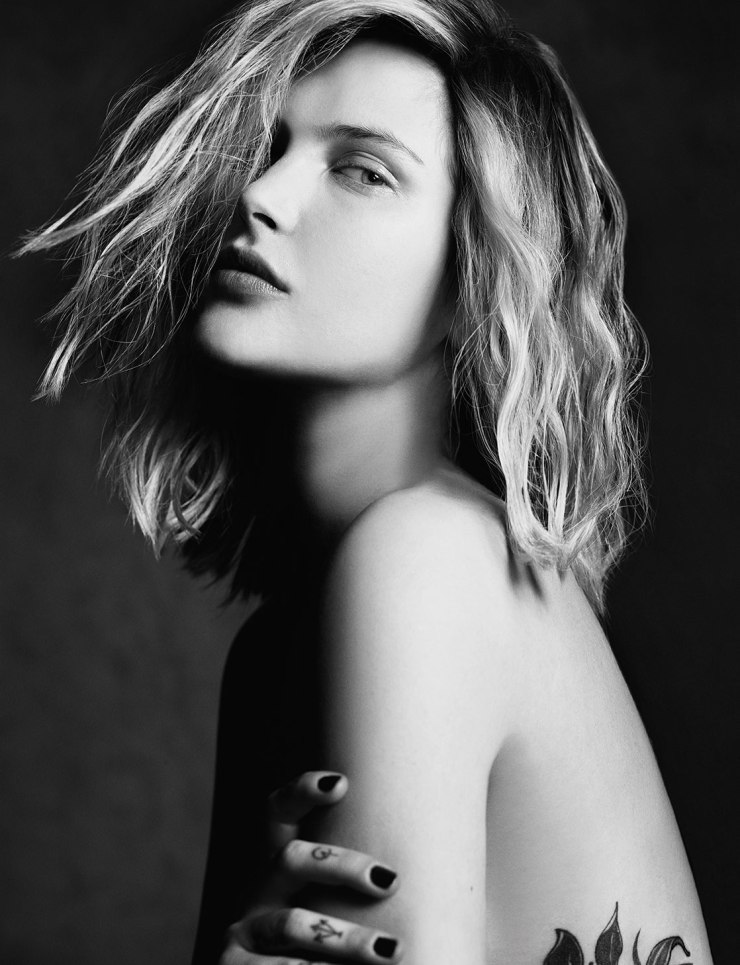 Catherine McNeil, photo #878023