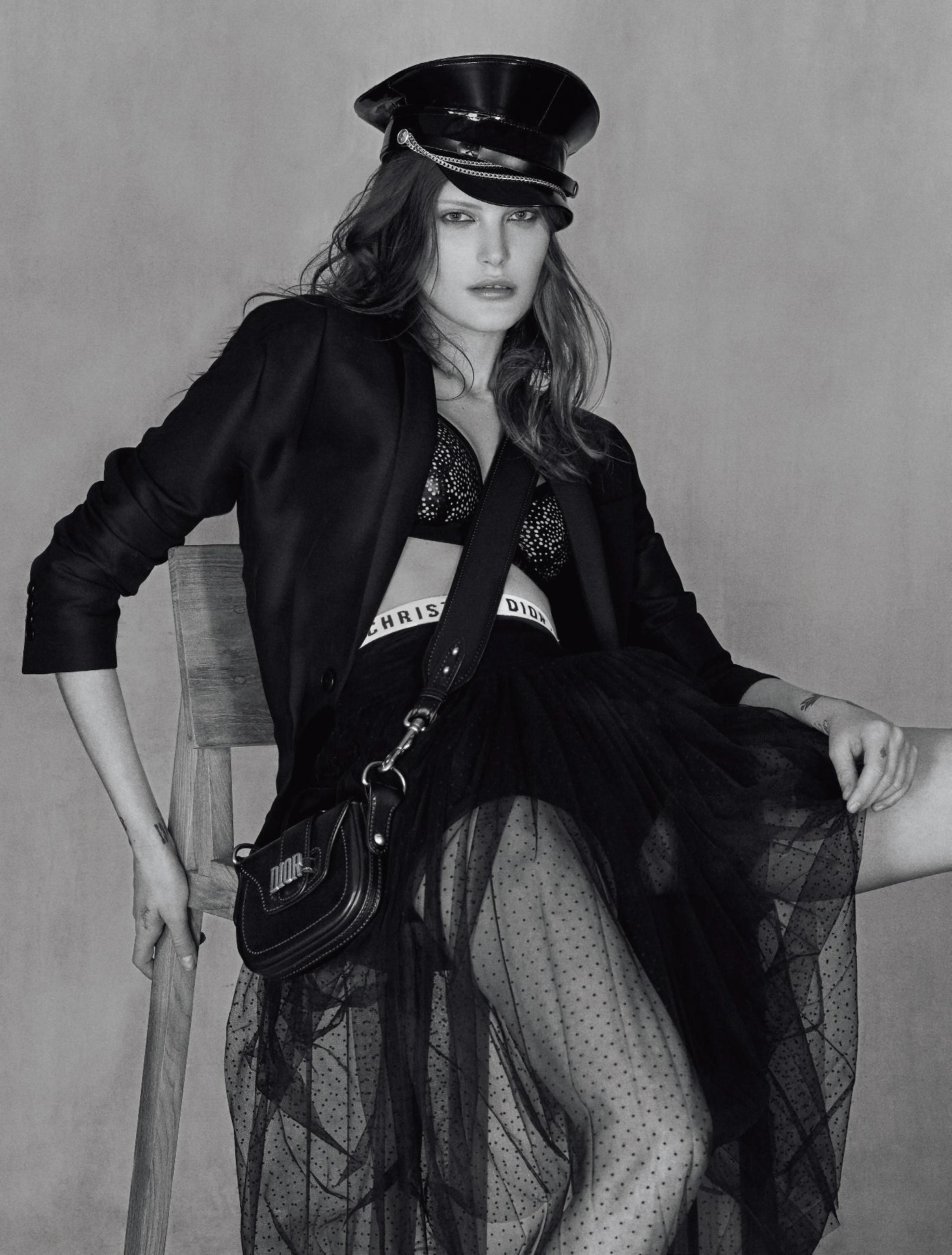 Catherine McNeil, photo #905111