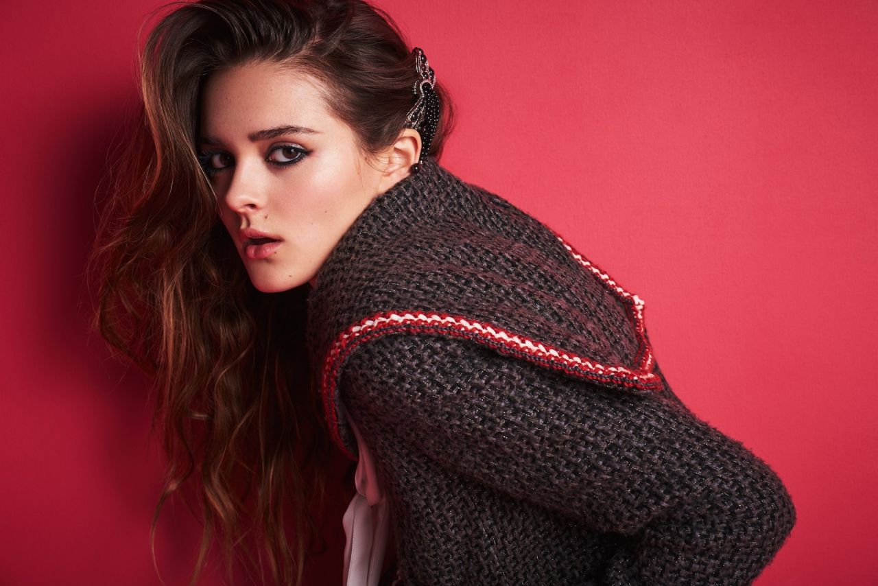 Charlotte Lawrence, photo #1048627