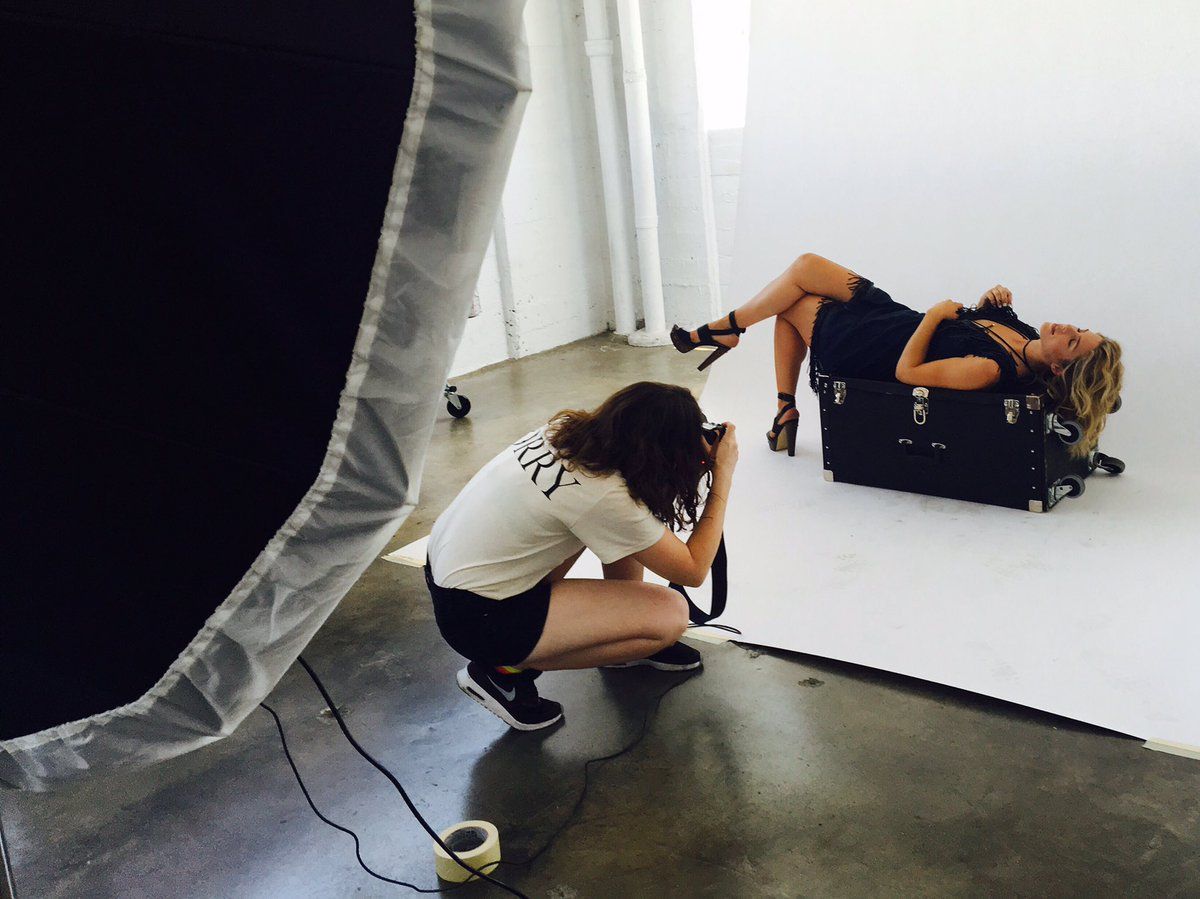 Emily Bett-Rickards, photo #877149