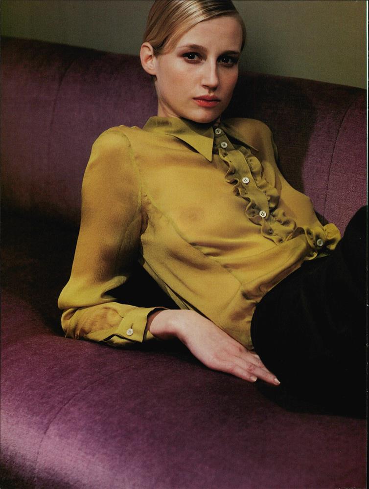 Esther De Jong, photo #1378383