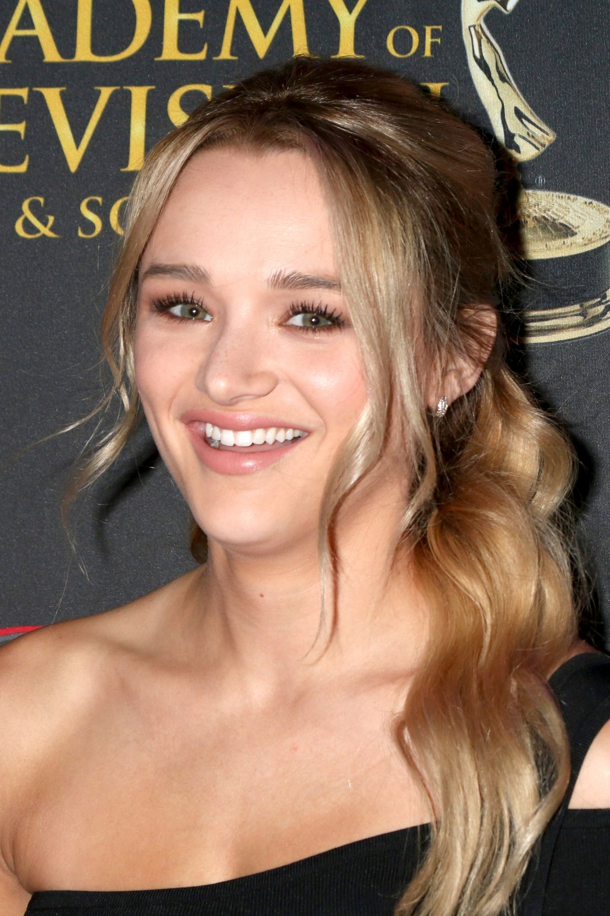 Hunter King, photo #928673