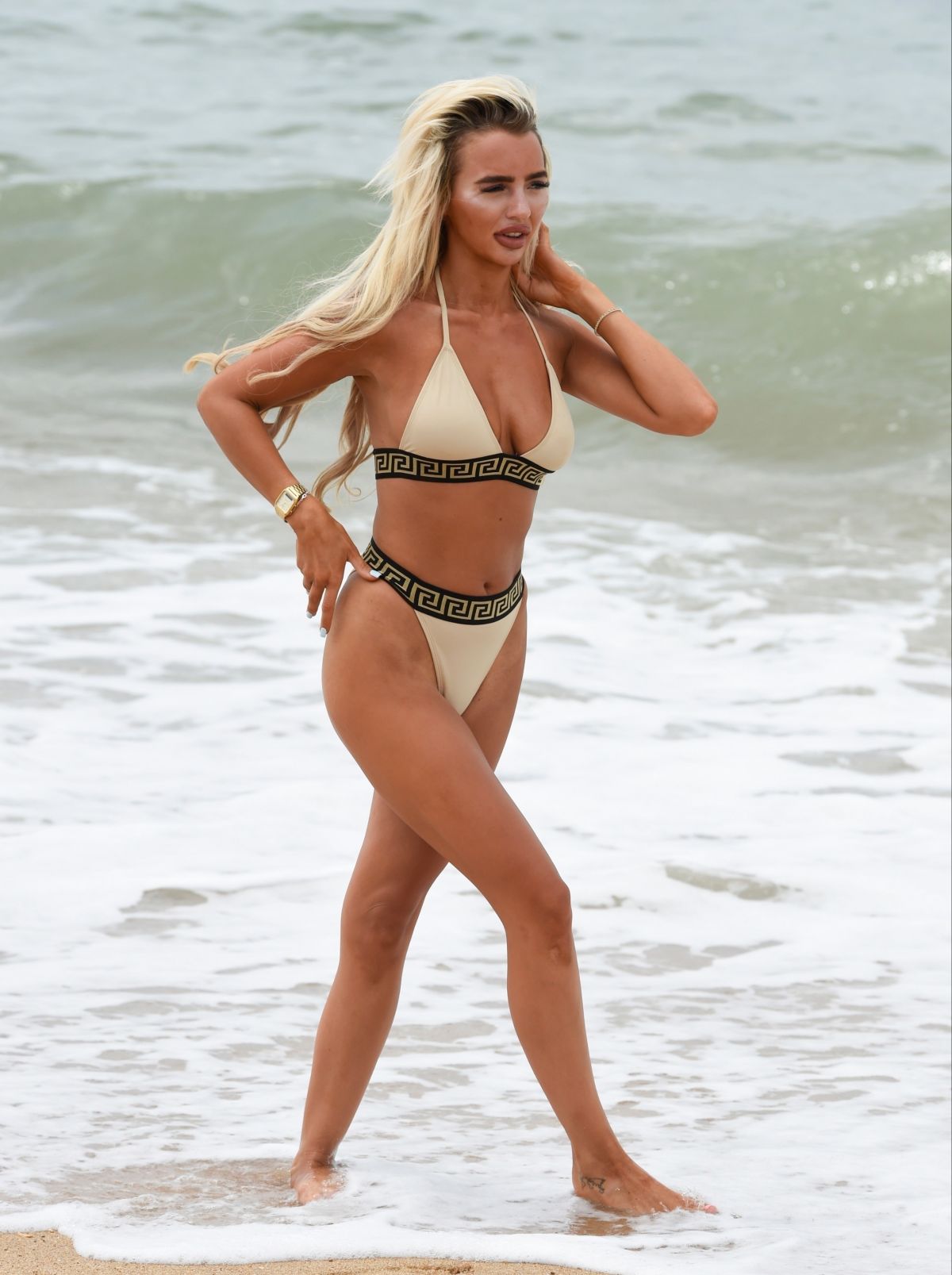 Isabelle Warburton, photo #1048720