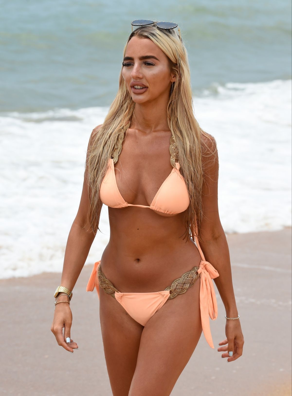 Isabelle Warburton, photo #1049865