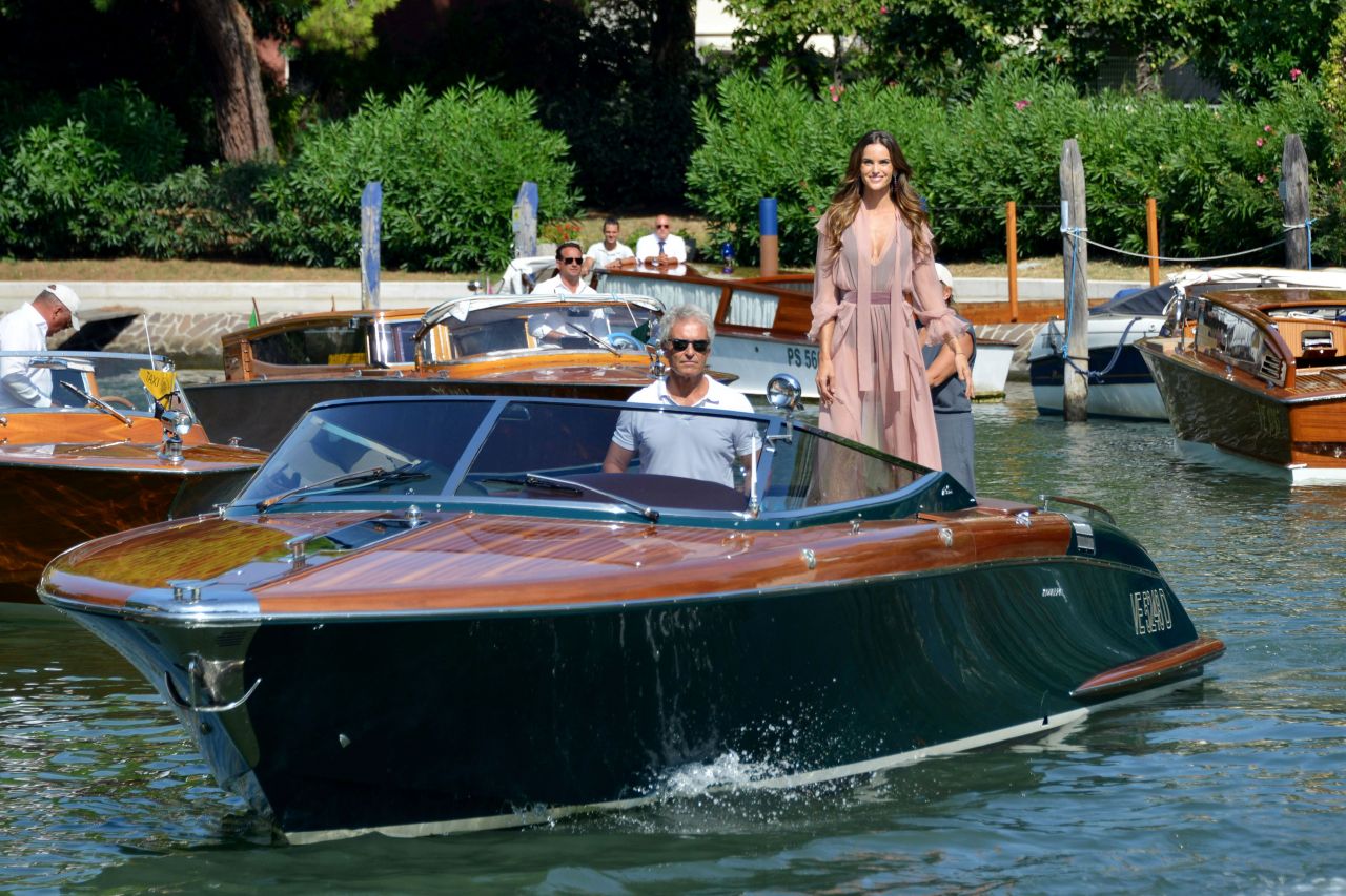 Izabel Goulart, photo #960867