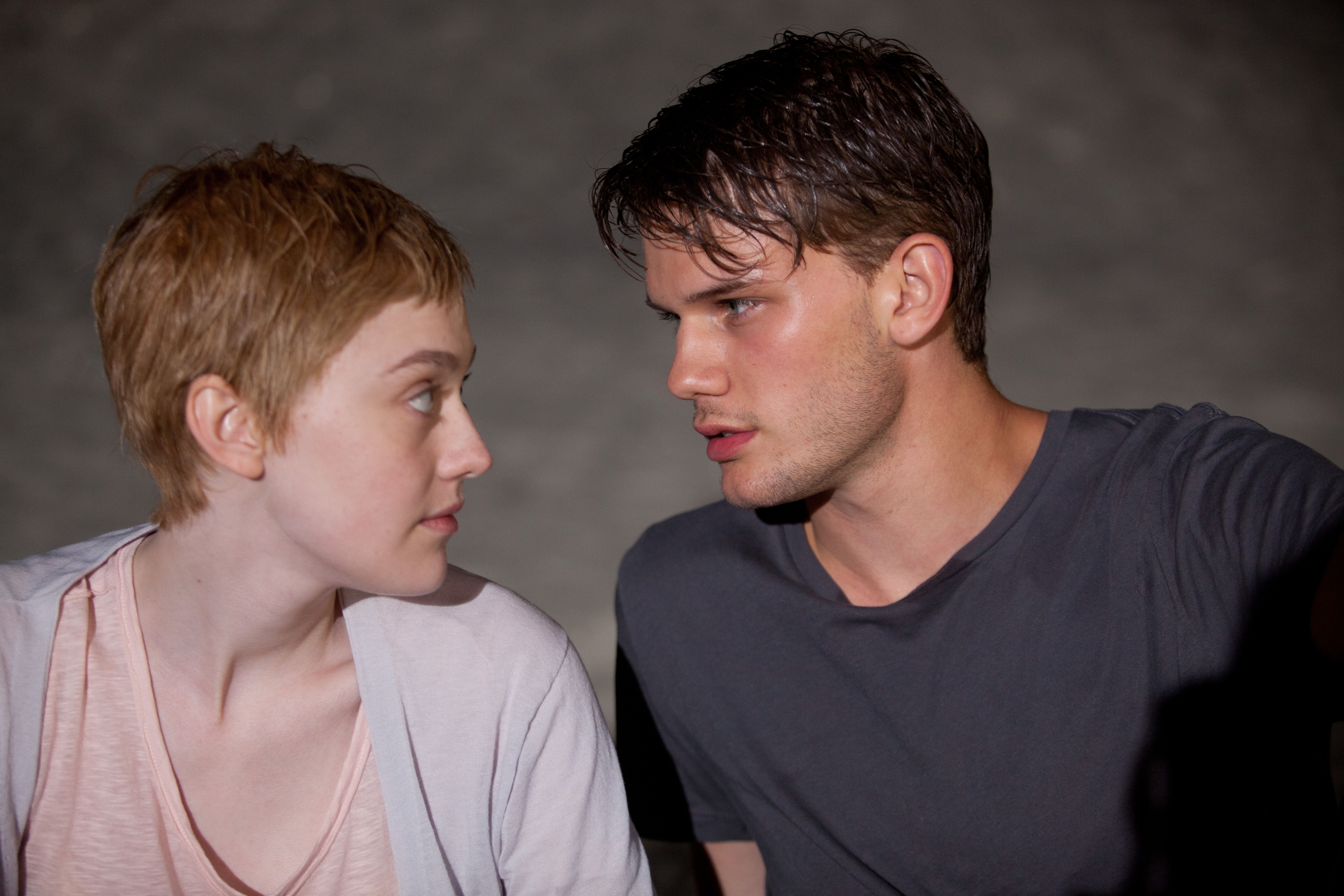 Jeremy Irvine, photo #711503