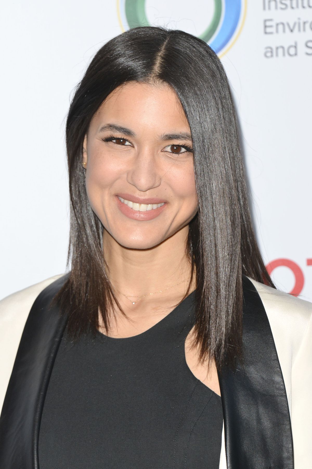 Julia Jones, photo #916423