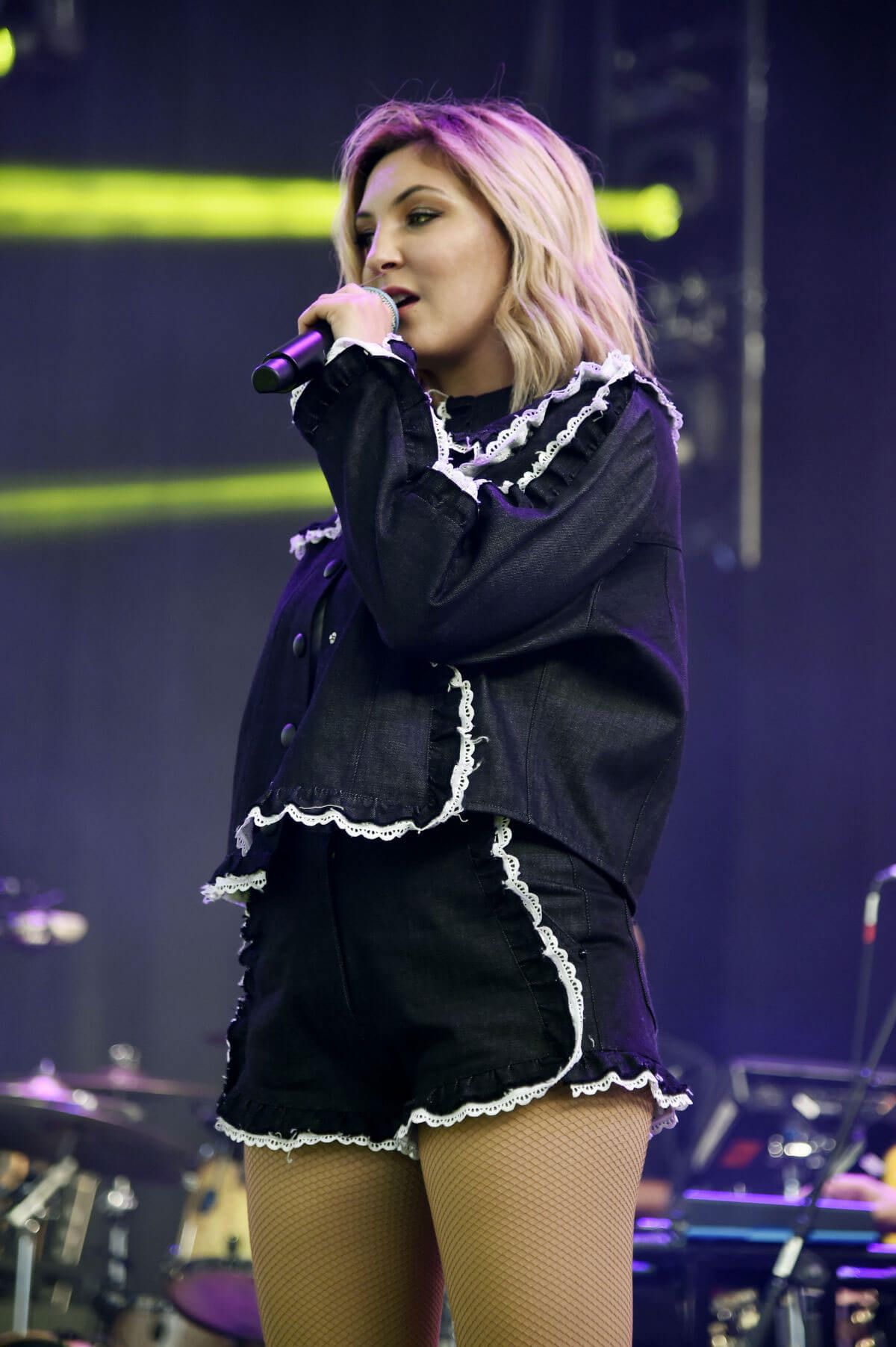 Julia Michaels, photo #1062734