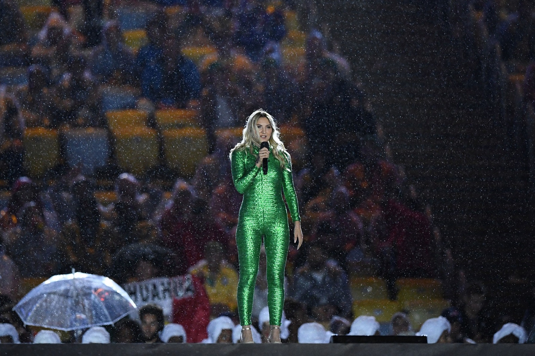 Julia Michaels, photo #1074682
