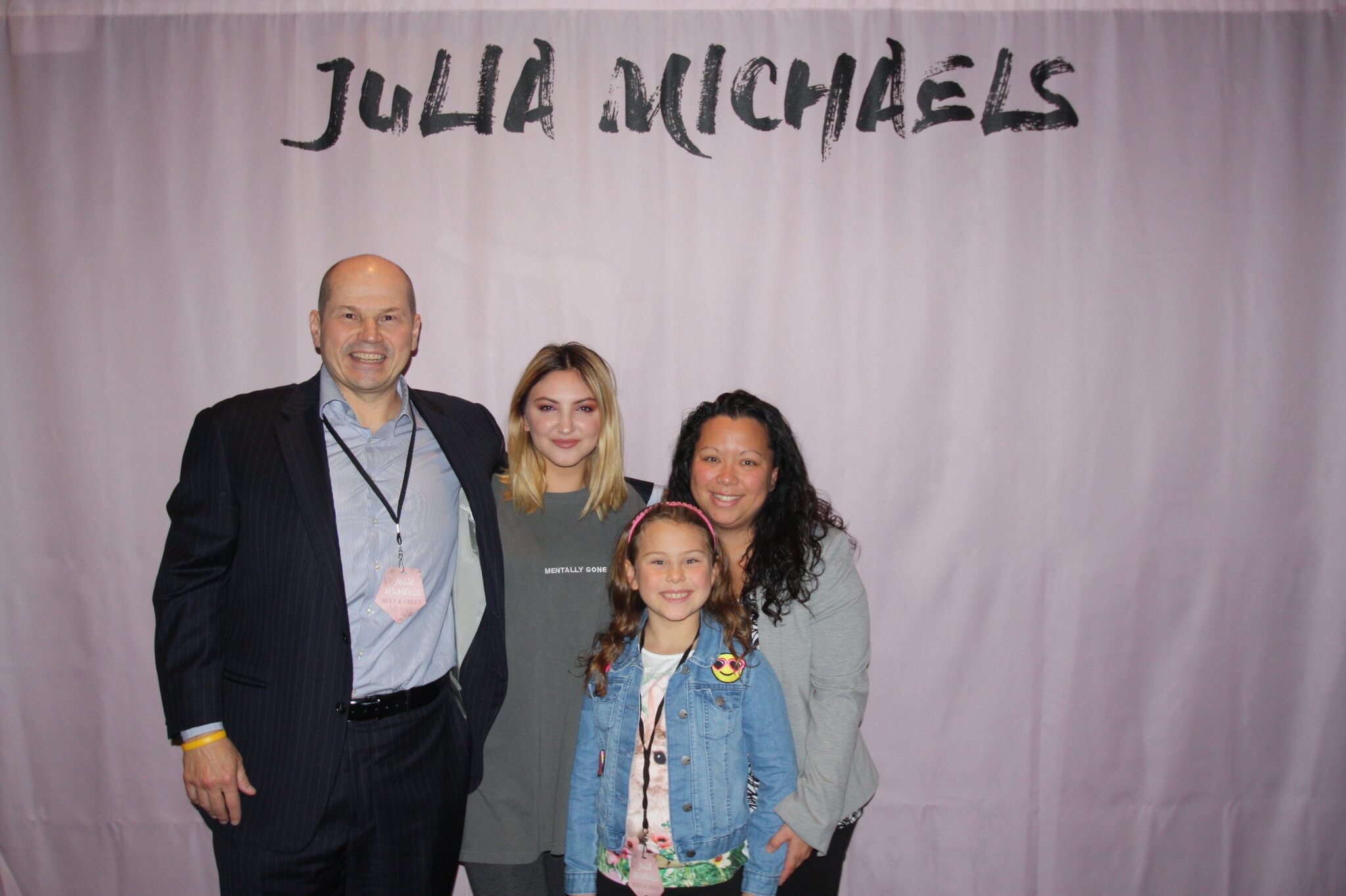 Julia Michaels, photo #1070920
