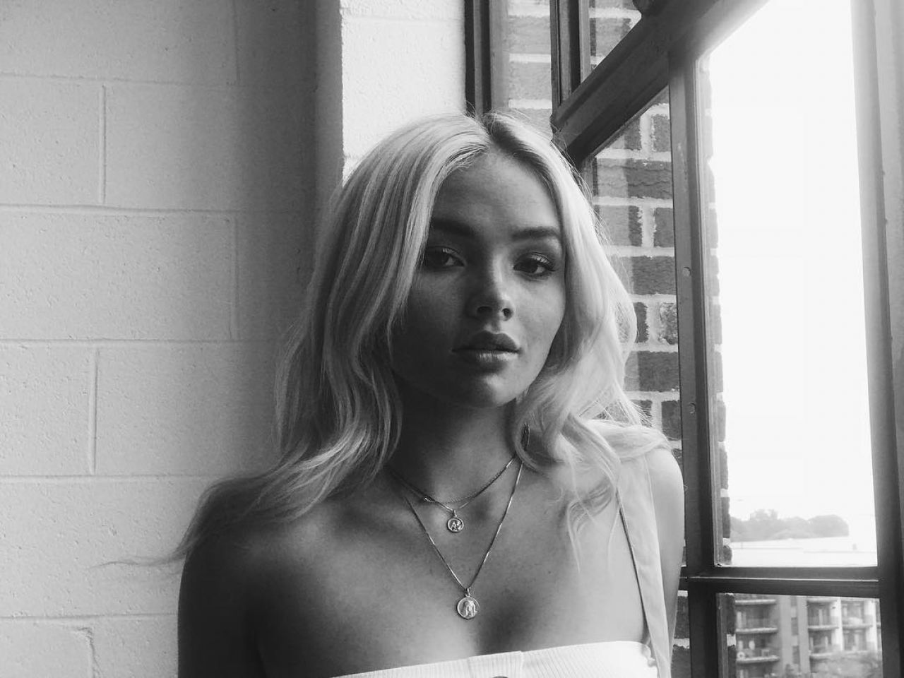 Natalie Alyn Lind, photo #1048197