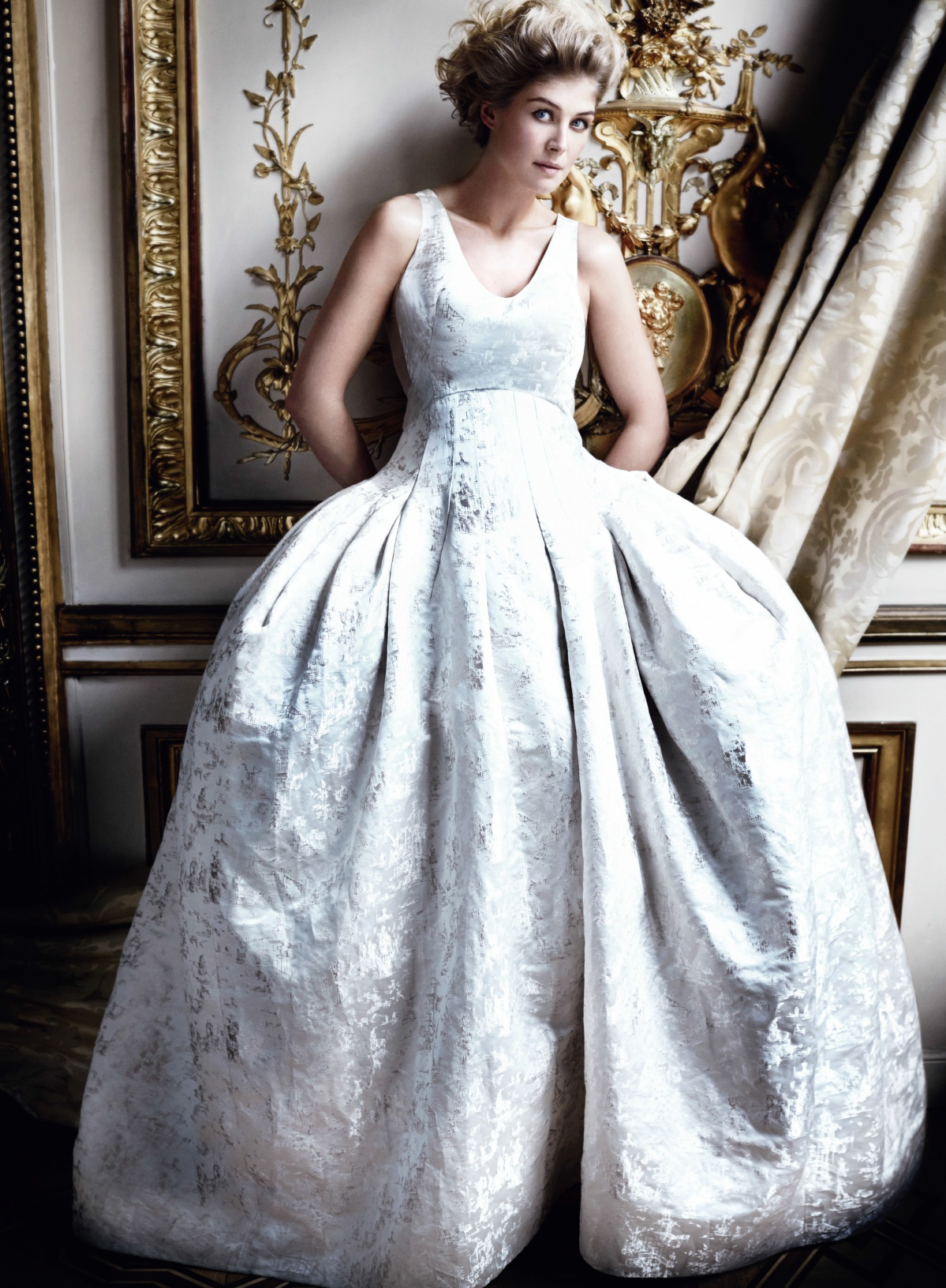 Rosamund Pike, photo #755393
