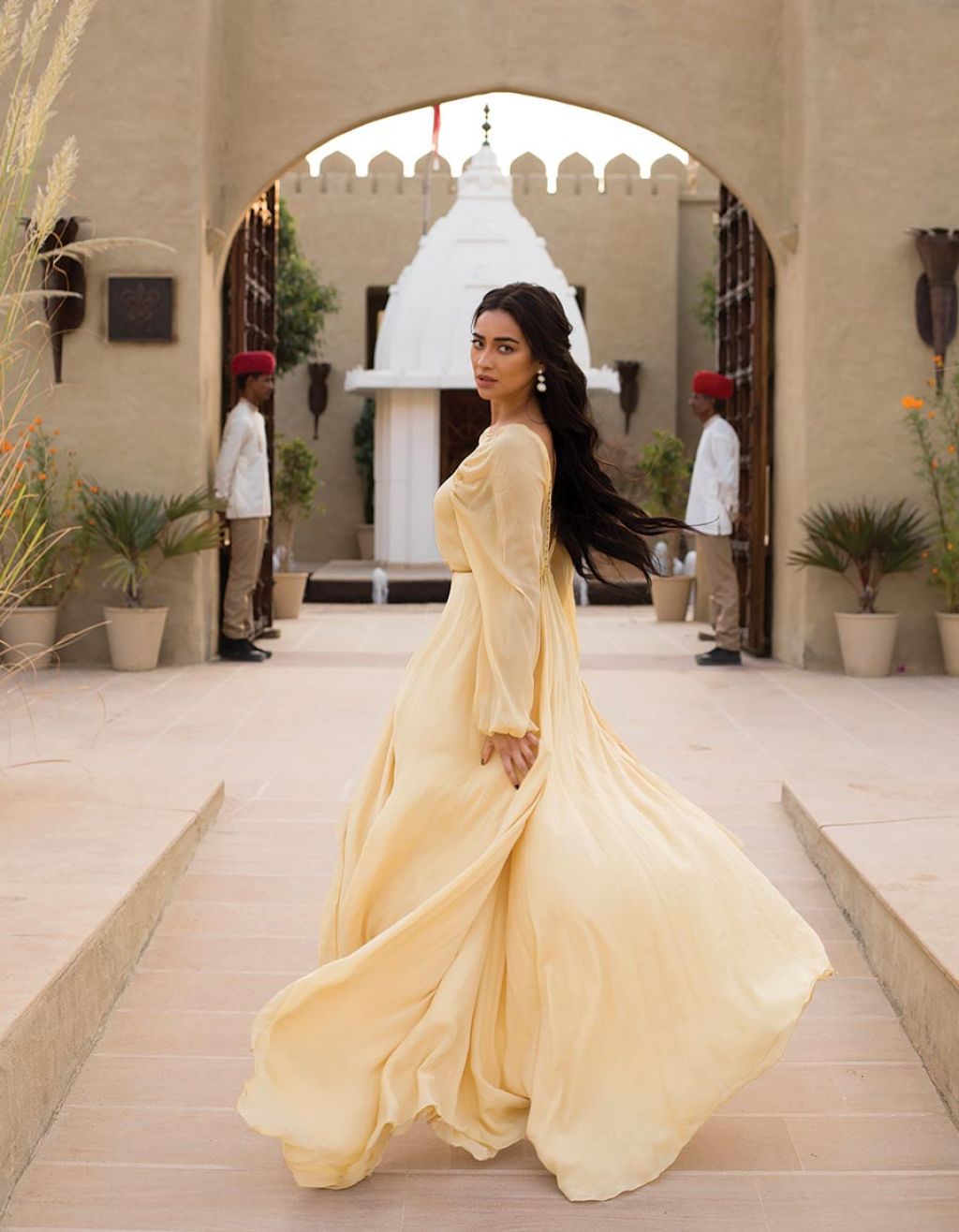 Shay Mitchell, photo #1017991