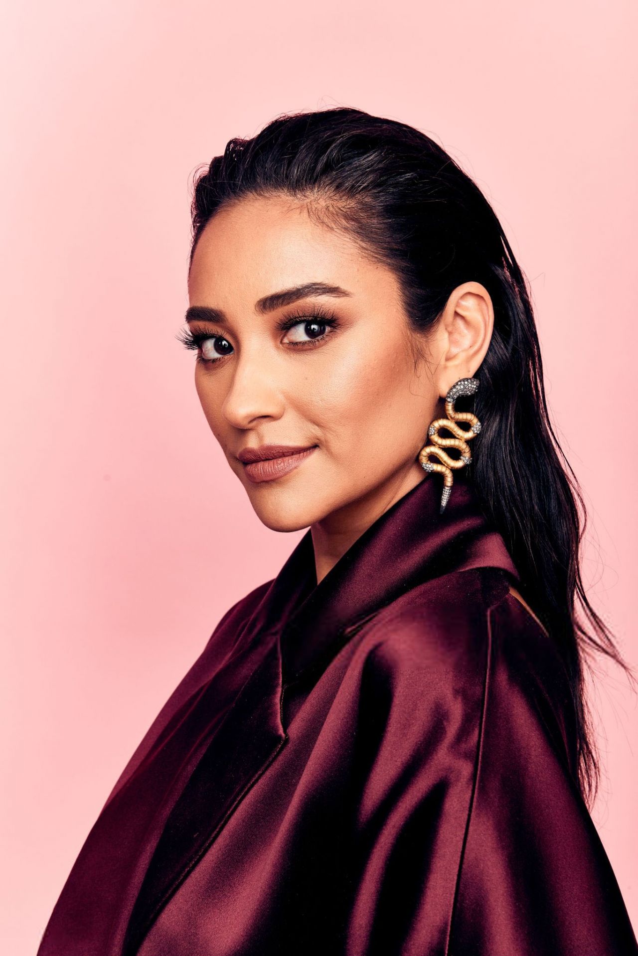 Shay Mitchell, photo #1068250