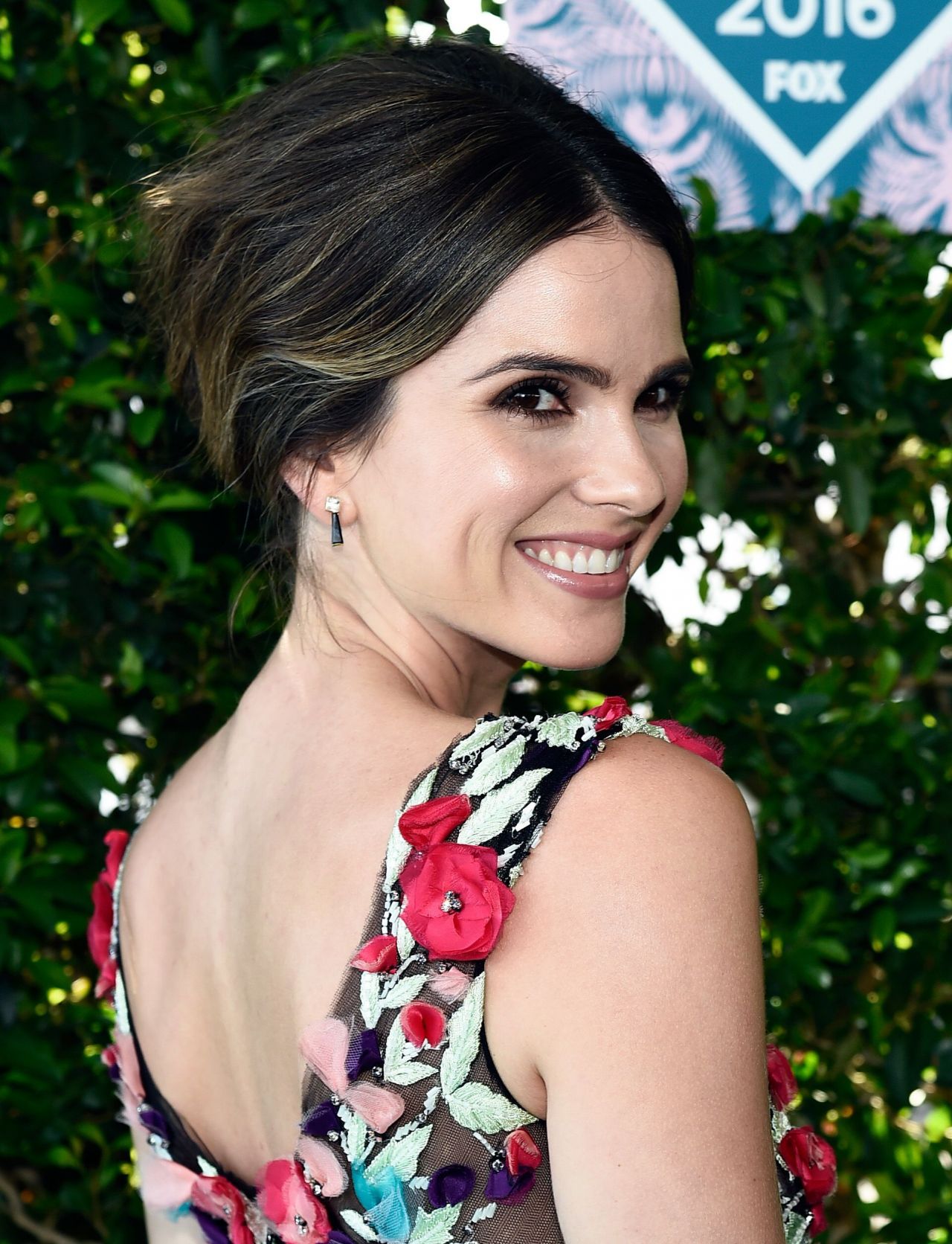 Shelley Hennig, photo #868840